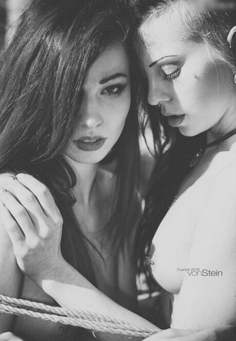 18 teen onlyfans nacktheit schöne bild