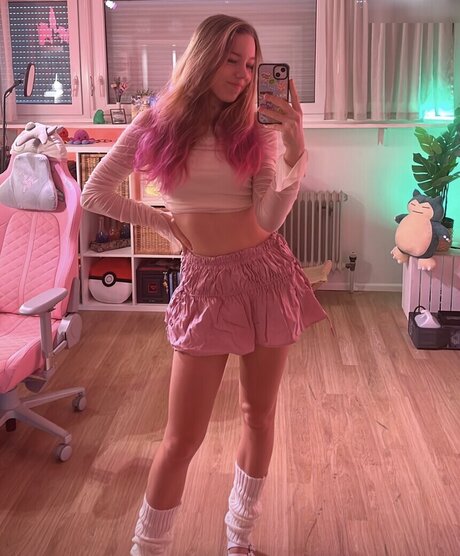 Roflgirl_ nacktheit akt fotos