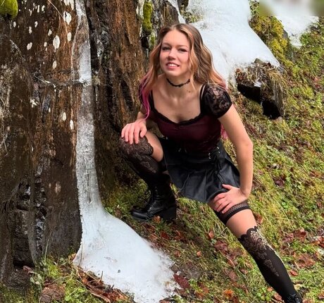 Roflgirl_ erwachsene freie foto