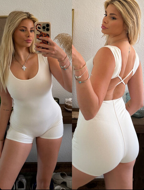 Larissa Neumann heiße schöne galerie