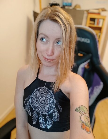 einfachsonina sexy pornografische fotos