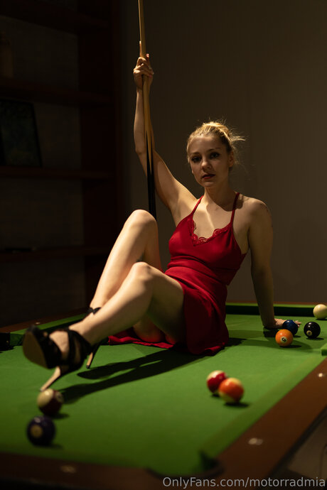 Motorradmia sexy top foto