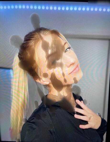 Cum Tributes schauspielerin heiße fotos