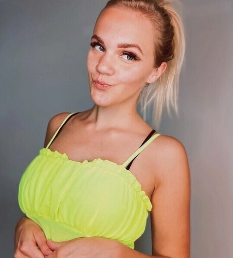 Colaway schauspielerin hd bild