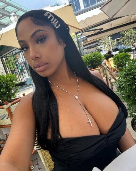 ayisha mia porno top galerien