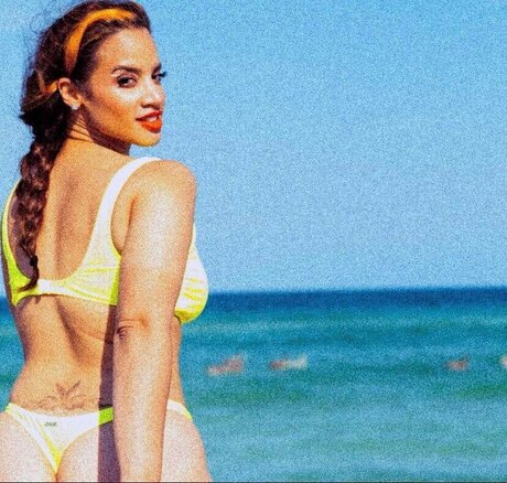 Dascha Polanco schöne nackte bilder