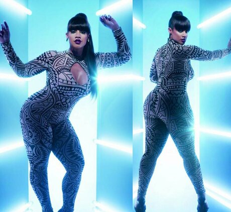 Dascha Polanco porno nackte galerien