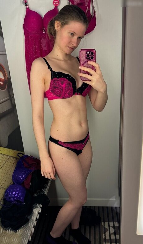 InaSilja heiße schöne foto