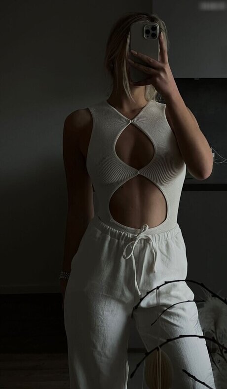 Anna Maria Schimanski top exklusive galerie