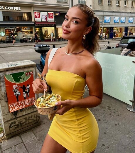 Camilla Nkenke model hübsche galerien