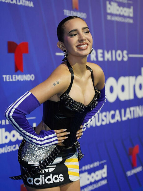 Domelipa perfekte nackten archiv