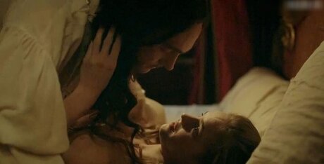 Versailles Fernsehserie_ perfekte pornostar bild