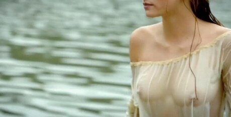 Versailles Fernsehserie_ schauspielerin top fotos