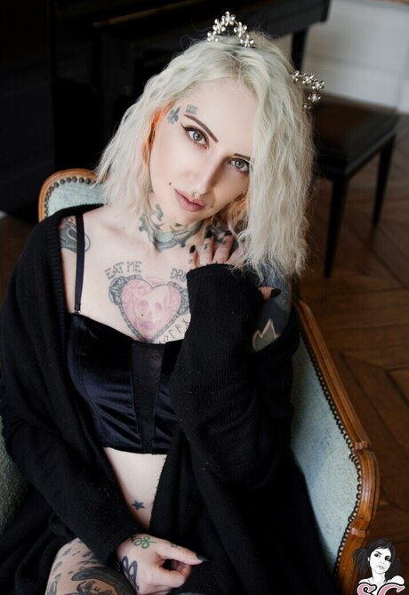 gladycesuicide schöne heiße galerien