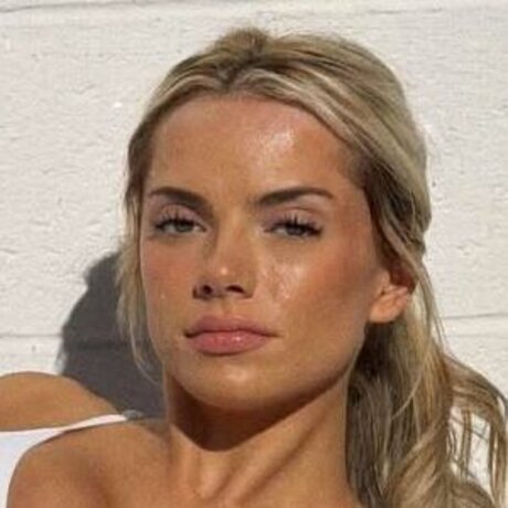 Nomi Sheridan model perfekte galerien