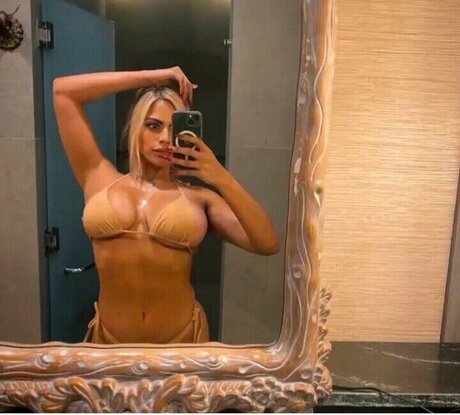 Mehreen pornostar bild