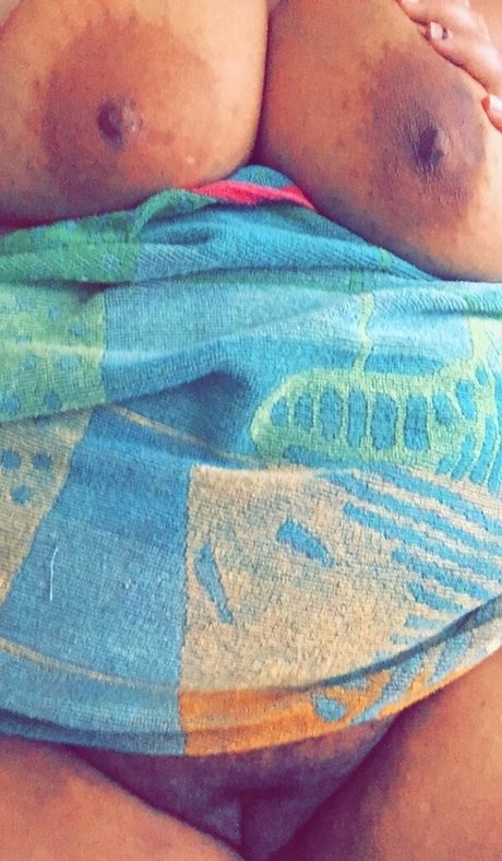 thckslutgoddess pornostar perfekte bild