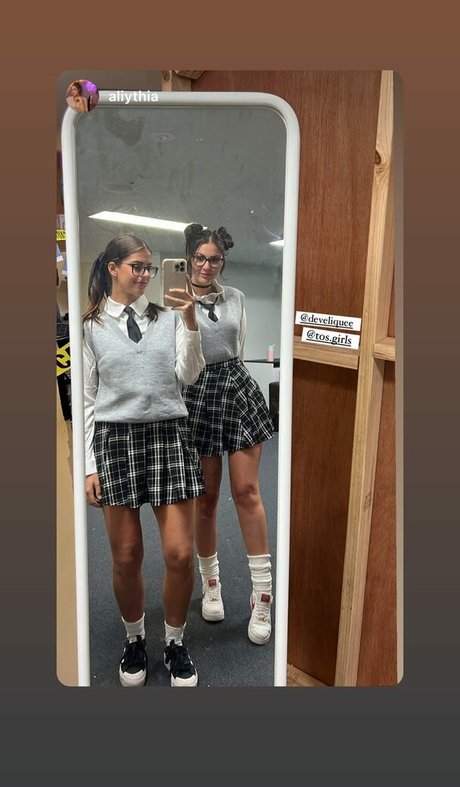 Aliythia erotische pornostar bilder