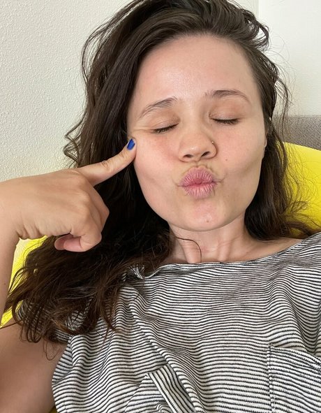 kae yli nackt nette bild