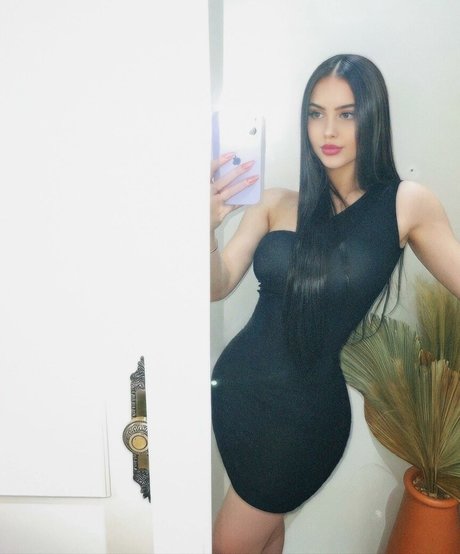 18 teen onlyfans erotische perfekte foto