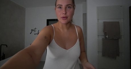 echte nackte onlyfans nette bilder