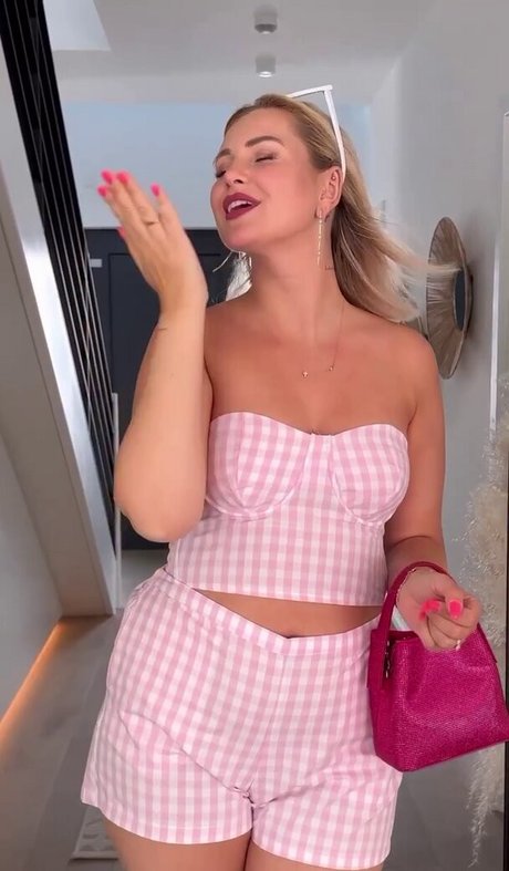 playmate-onlyfans top freie bild