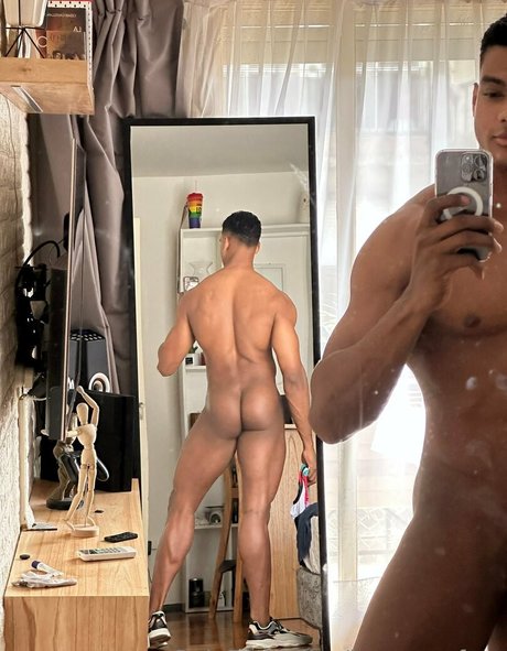 ladyboy kommt nur fans schöne nackt foto