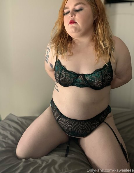 kawaiileee exklusive akt galerien