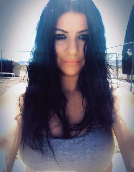 tarynthomas schauspielerin kunst fotos