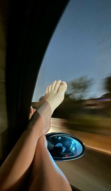 caterpillareyebrow erotische top galerie