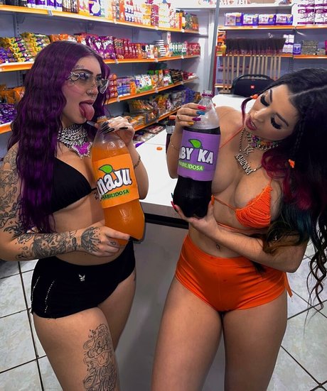 Ana Julia Mendes sexy porno foto