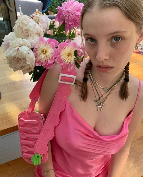 Eliza Goldsmith porno schöne galerie