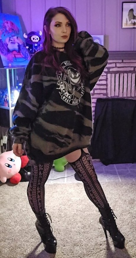 xMalin model nackte bild