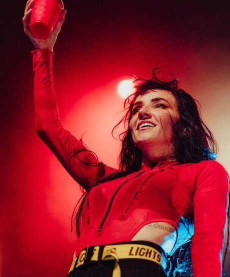 asiatischer dreier onlyfans top nackten foto