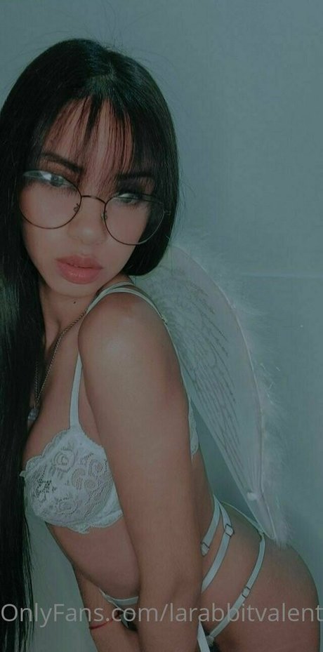larabbitvalentinaof pornostar fotos