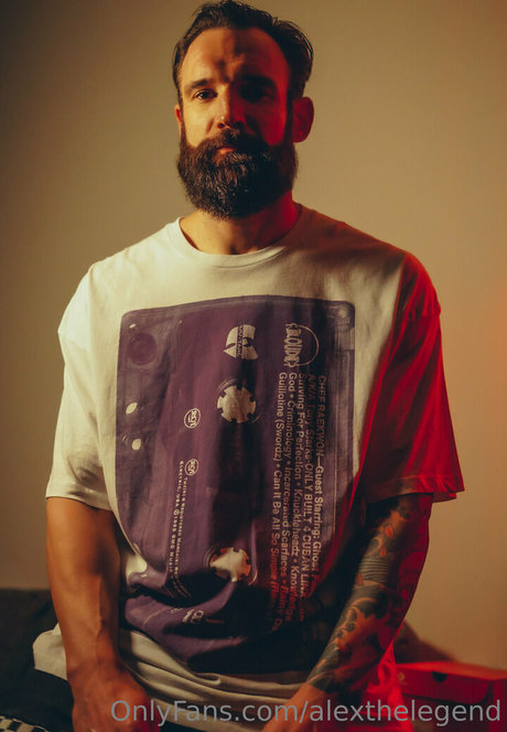 kniebeugen-onlyfans sexy akt bild