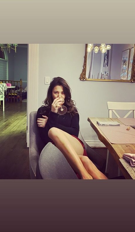 Kaitlyn Leeb schöne foto