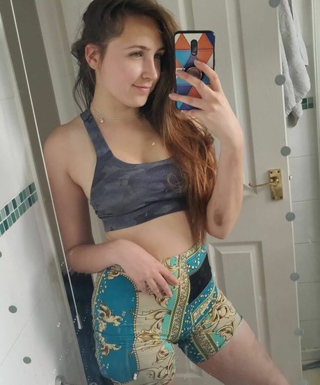 Ashton Matthews schauspielerin fotos