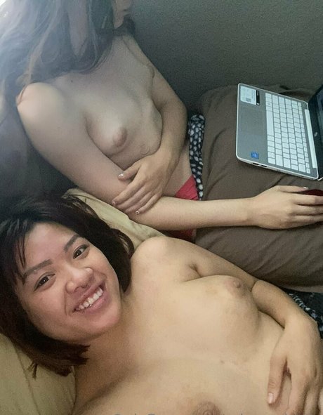 mia and lola nacktheit fotos