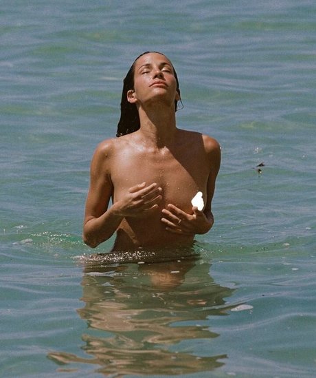 Francesca Pey sexy foto