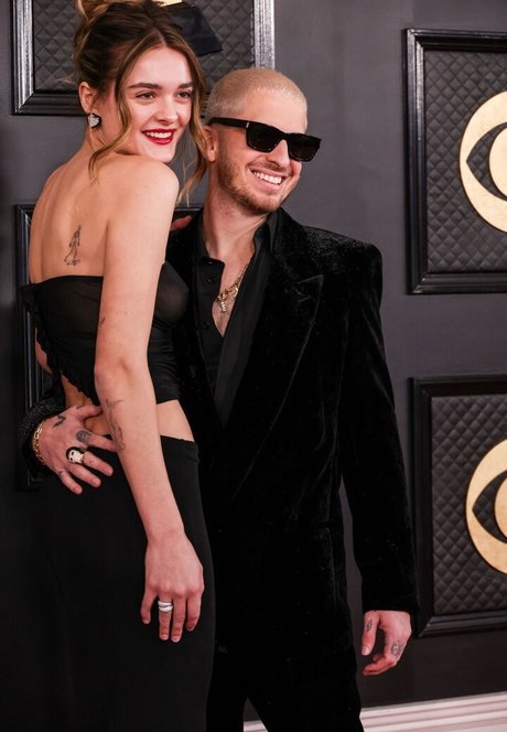 Charlotte Lawrence hd pornografische galerie