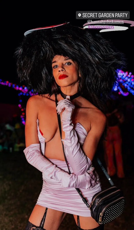 Hannah John Kamen heiße schöne bilder