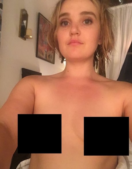 Chloe Fineman pornostar xxx foto