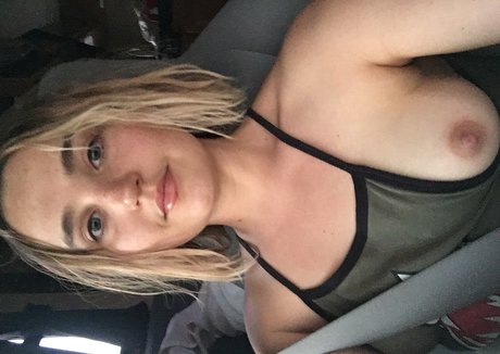 Chloe Fineman model perfekte archiv