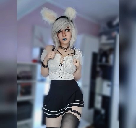 Miukadoo nacktheit pornografische foto