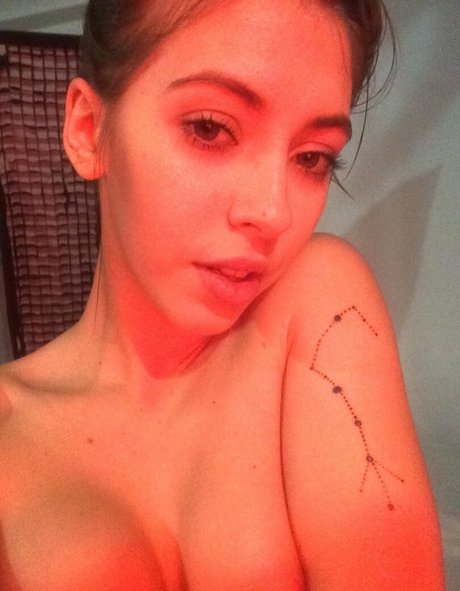 Avery Nona model beste fotos