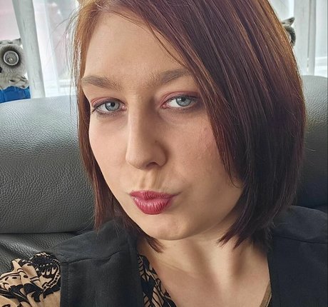 Bustyolive pornostar nackten archiv