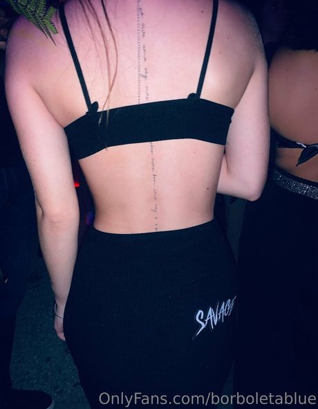 unterwürfige onlyfans schöne akt foto