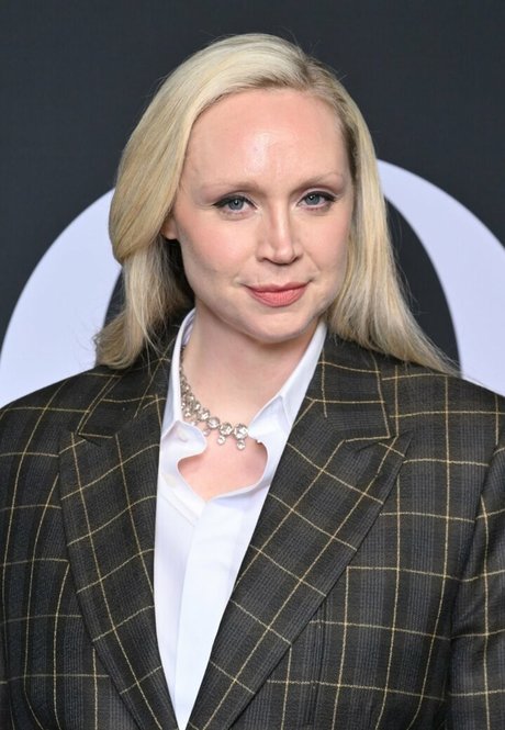 Gwendoline Christie heiße erwachsene foto