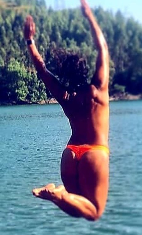 Saira Khan sexy nette fotos